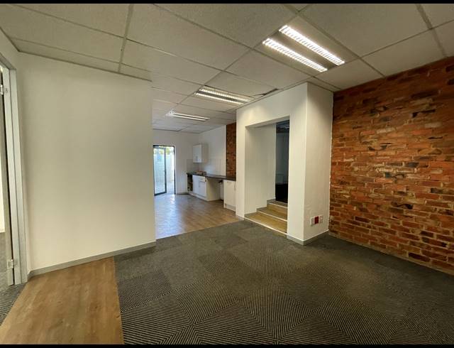 256M² OFFICE TO LET IN RIVONIA